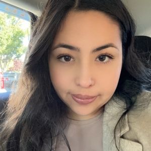 Meet your Posher, Elisa